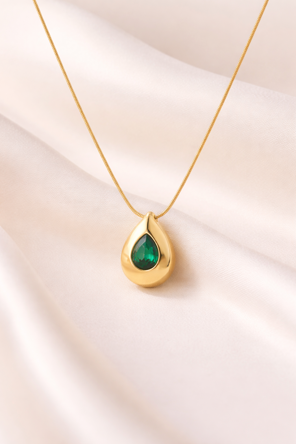 Verde Drop Pendant Necklace