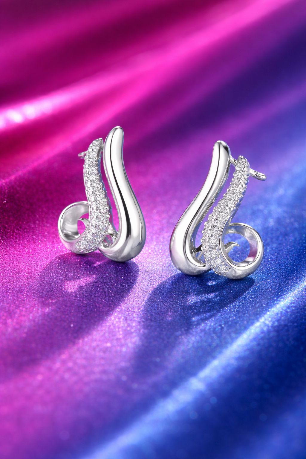 Lumiere Wave Studs – 925 Sterling Silver